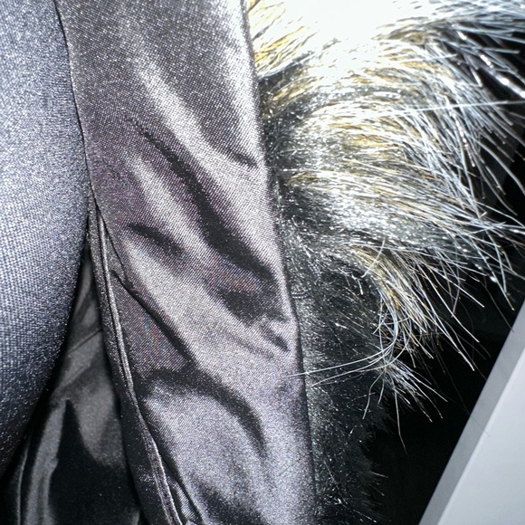 ✨NWT WHITE HOUSE BLACK MARKET black white brown patchwork faux fur vest Size XS - Picture 7 of 11